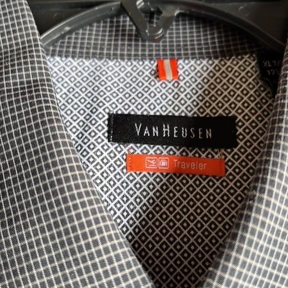 Van Heusen Traveler Shirt - Picture 8 of 11